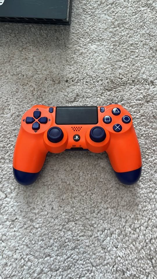 Ps4 à vendre avec manette 500go