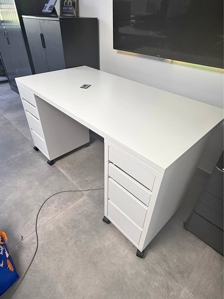 Bureau blanc moderne