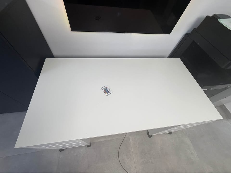 Bureau blanc moderne