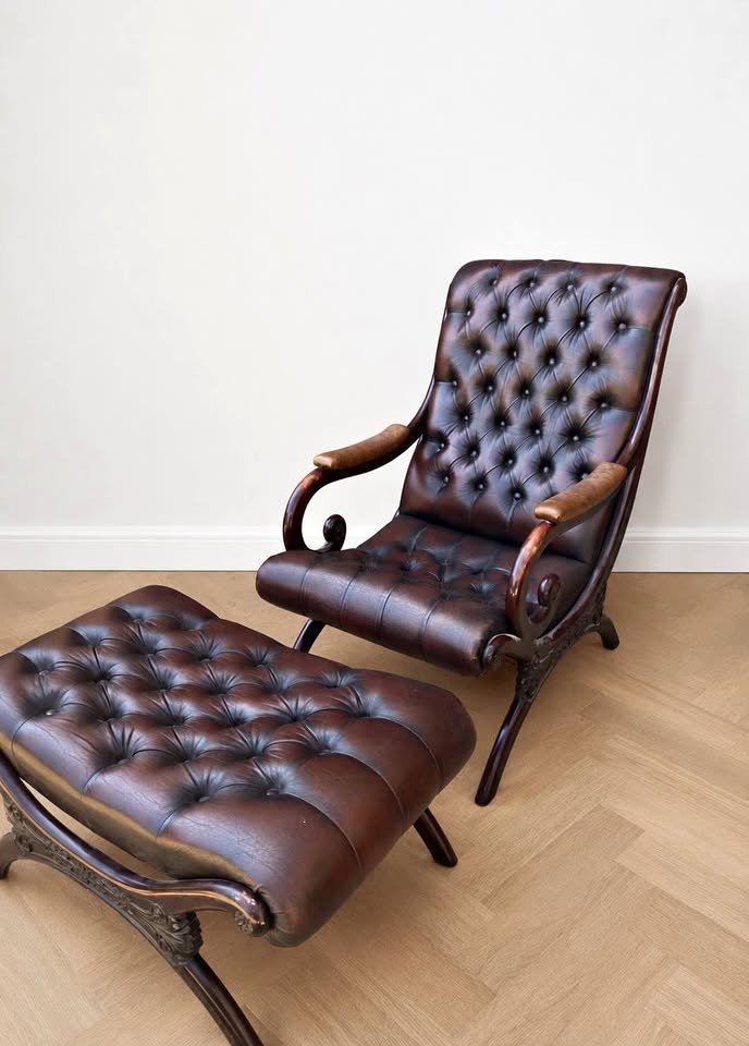 Chesterfield stijl - Klassieke leren fauteuil met voetenbank