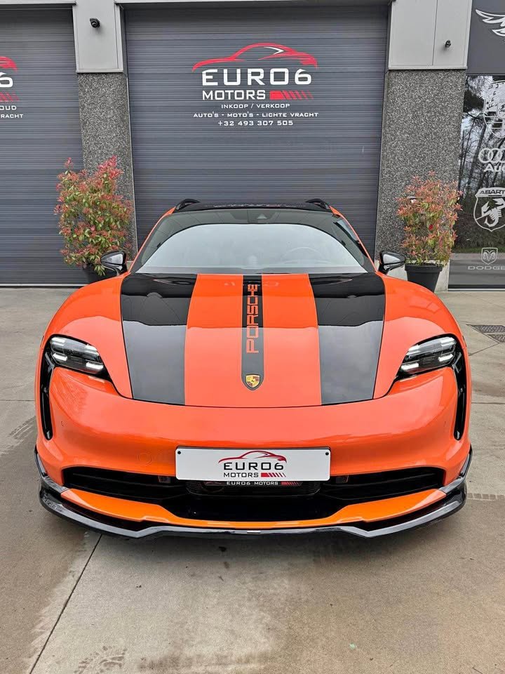Porsche Taycan cross