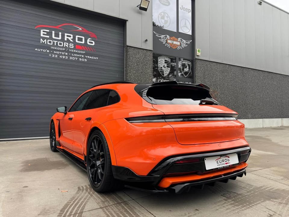 Porsche Taycan cross