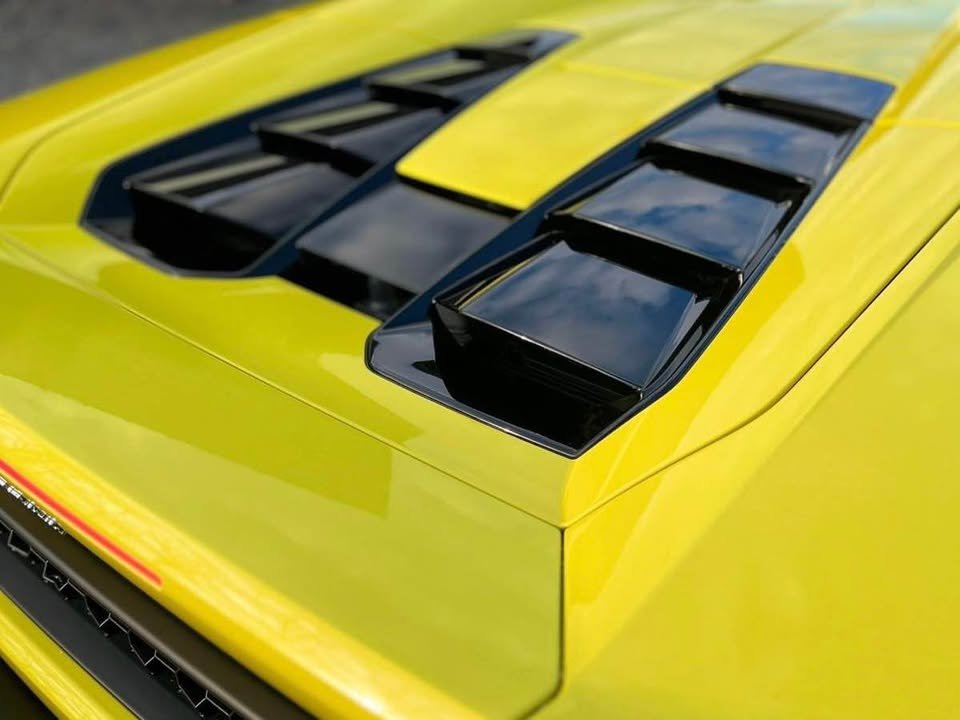 Lamborghini Huracan spyder couleur AD PERSONAM très rare état neuf