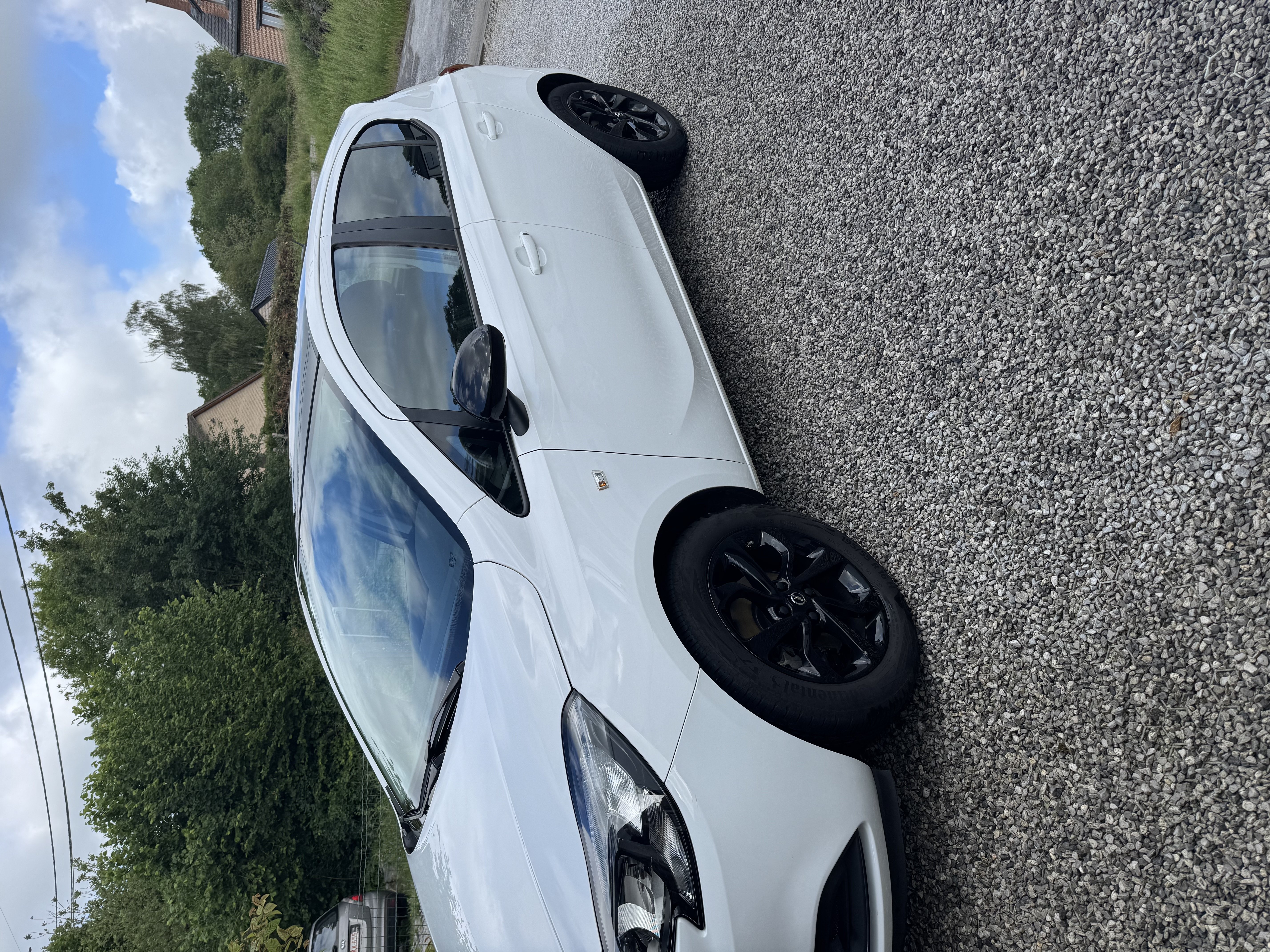 Opel corsa black edition