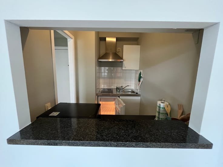 A louer Studio entièrement meublé de 25 m² au centre-ville de Ixelles