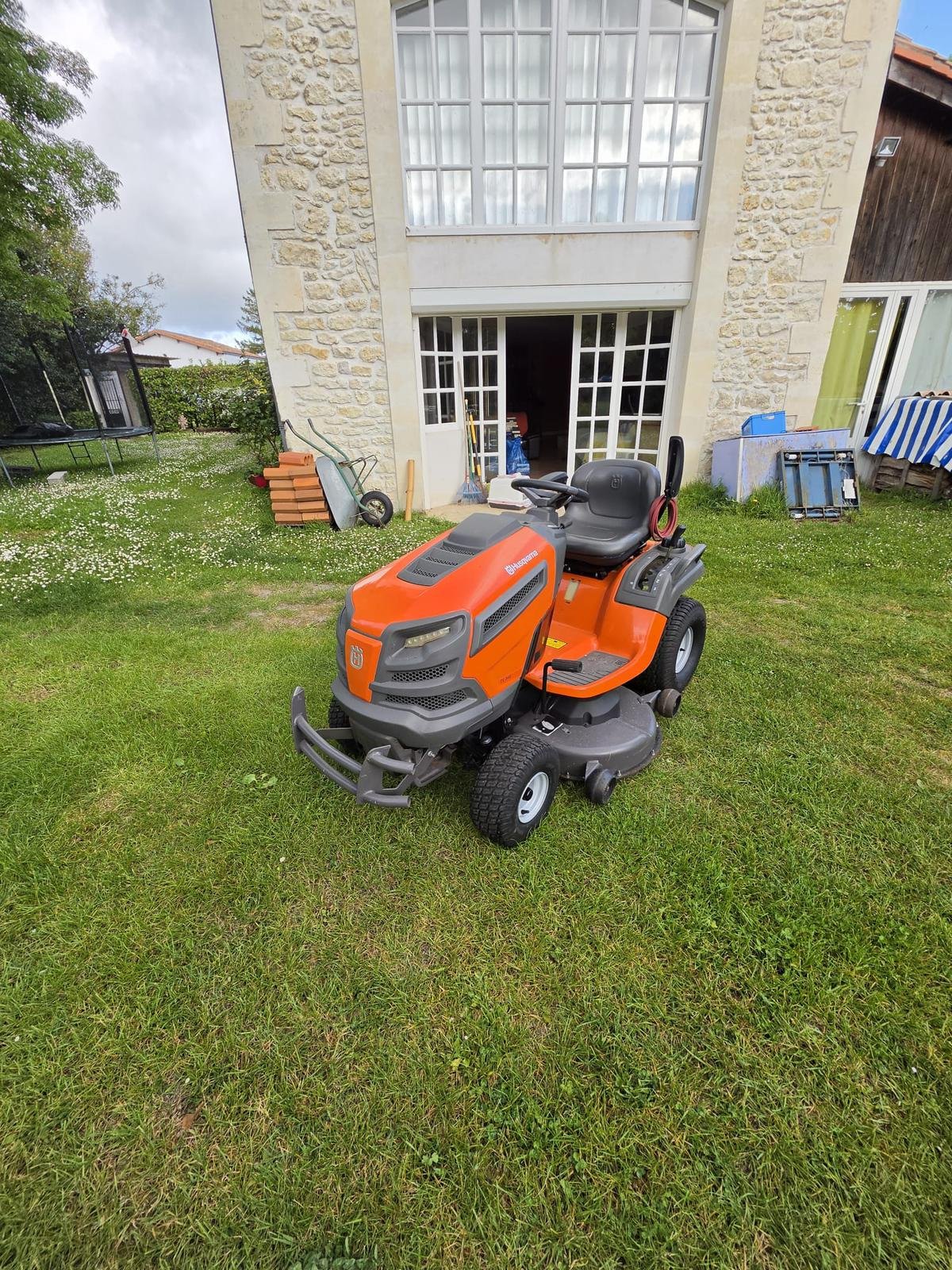 Tracteur tondeuse Husqvarna – très bon état
