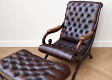 Chesterfield stijl - Klassieke leren fauteuil met voetenbank